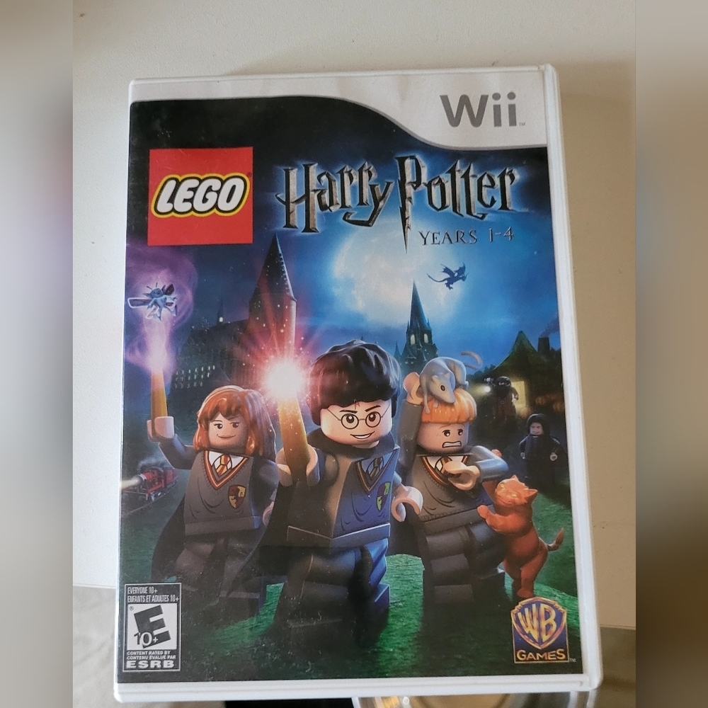 LEGO Harry Potter: Years 1-4 for Wii - Black, Blue, Red